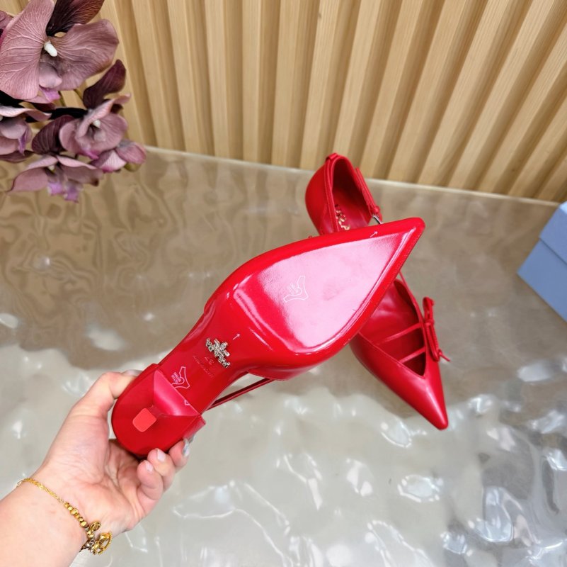 Туфлі на високому підборах з гострим носком фото 12