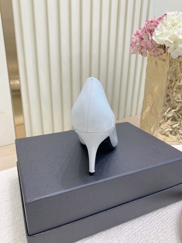 Туфли на высоком каблуке с острым носком фото 2