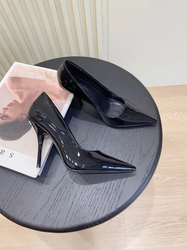 Туфли на высоком каблуке с острым носком фото 2