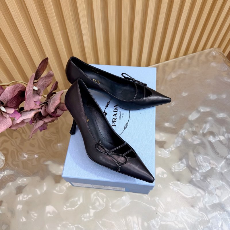 Туфлі на високому підборах з гострим носком фото 2