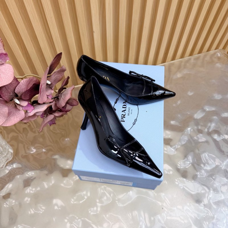 Туфлі на високому підборах з гострим носком фото 2