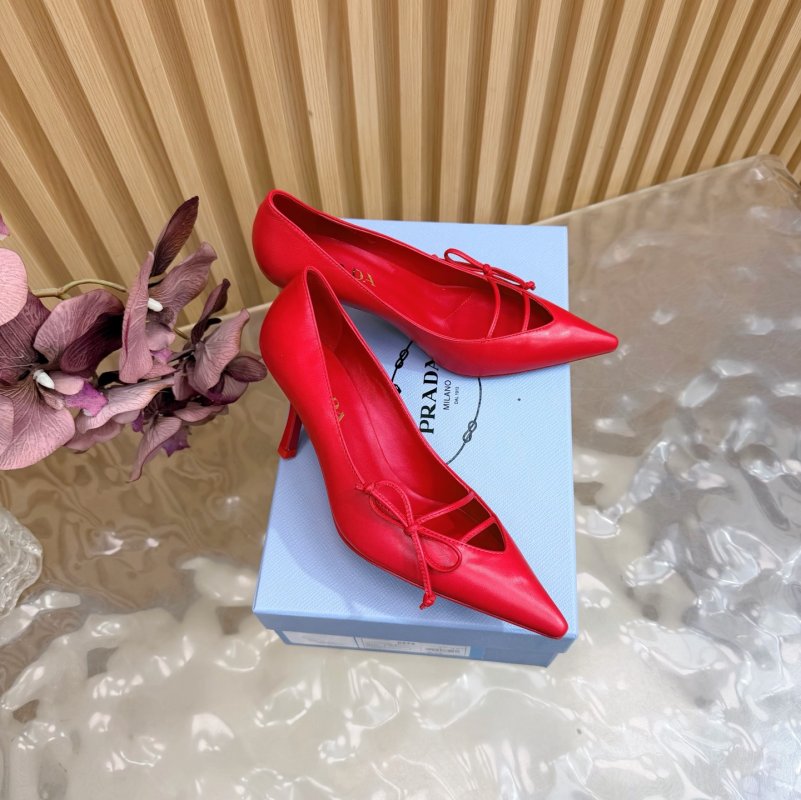 Туфлі на високому підборах з гострим носком фото 2