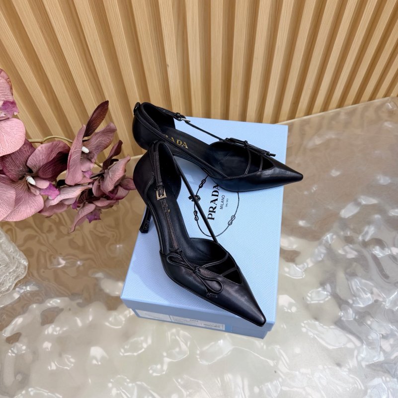 Туфлі на високому підборах з гострим носком фото 2