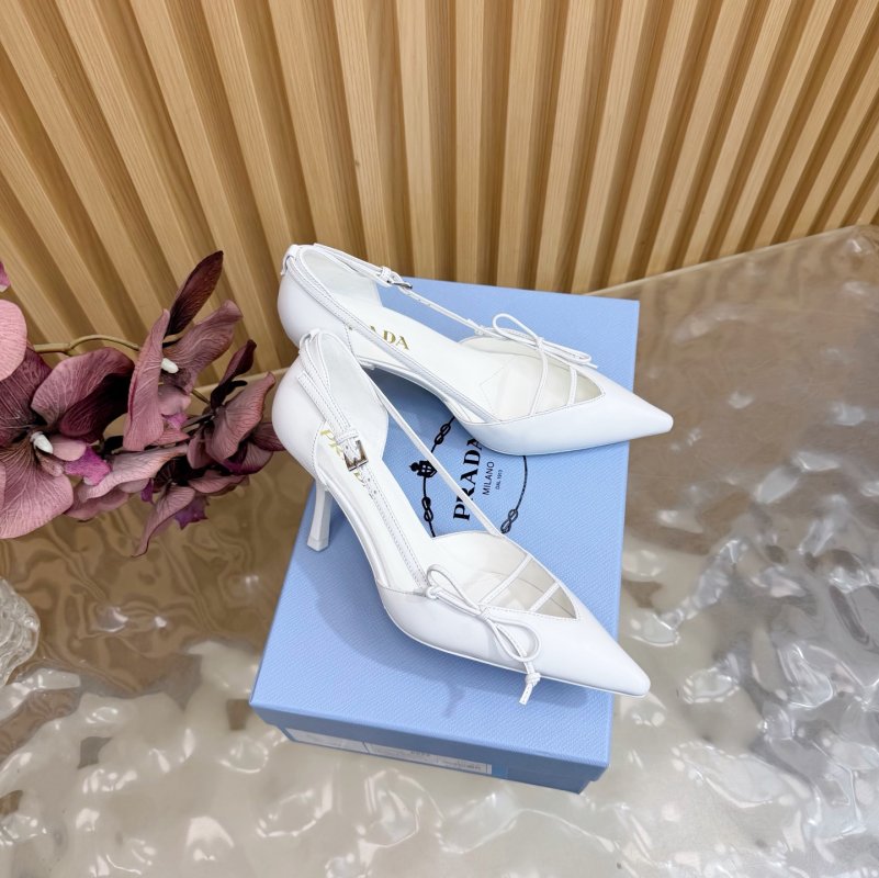 Туфлі на високому підборах з гострим носком фото 2