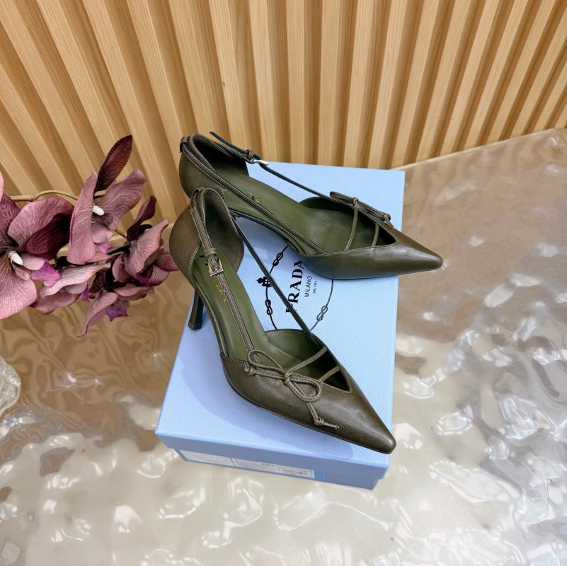 Туфлі на високому підборах з гострим носком фото 2