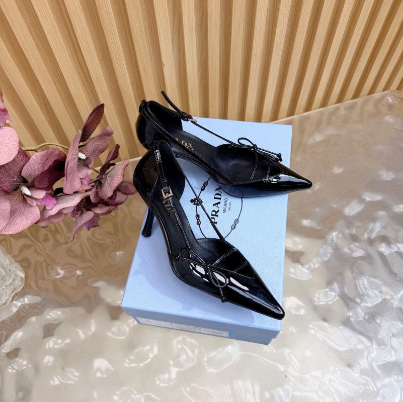 Туфлі на високому підборах з гострим носком фото 2