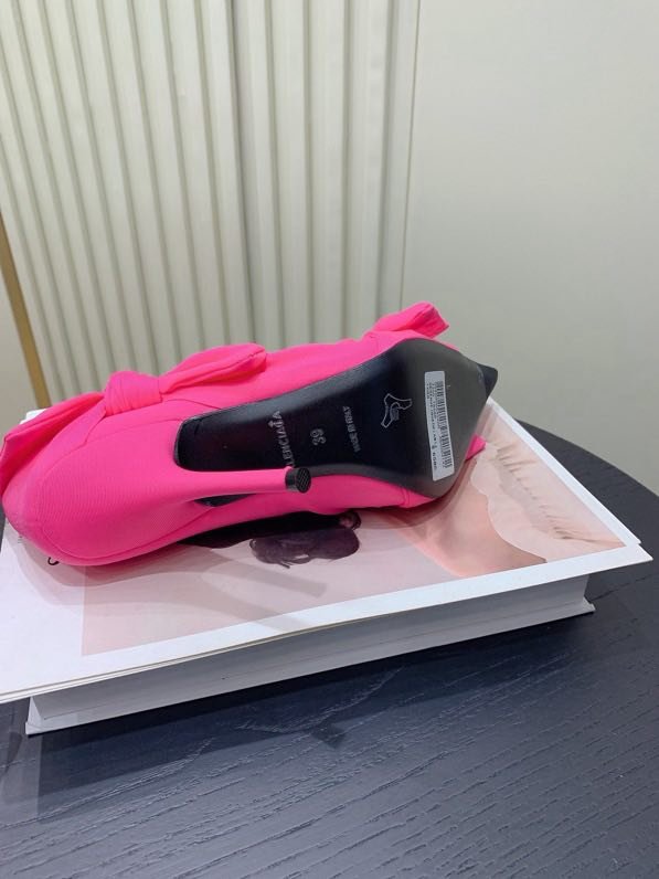 Туфли на высоком каблуке с острым носком фото 3