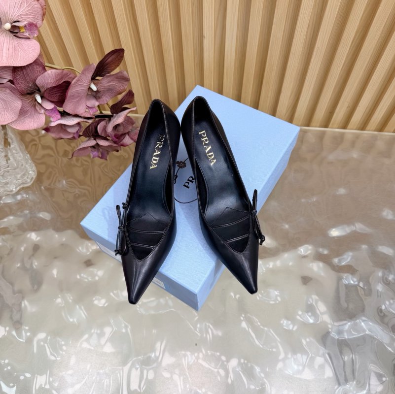 Туфлі на високому підборах з гострим носком фото 3