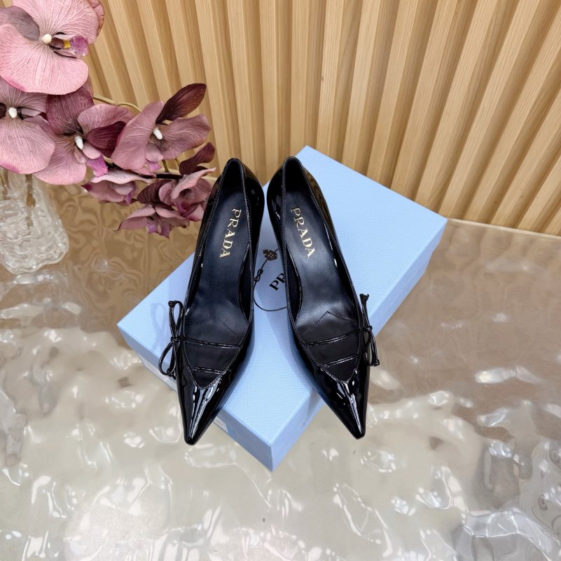 Туфлі на високому підборах з гострим носком фото 3