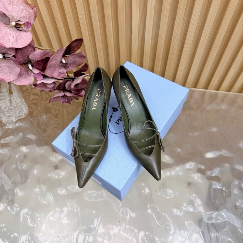 Туфлі на високому підборах з гострим носком фото 3