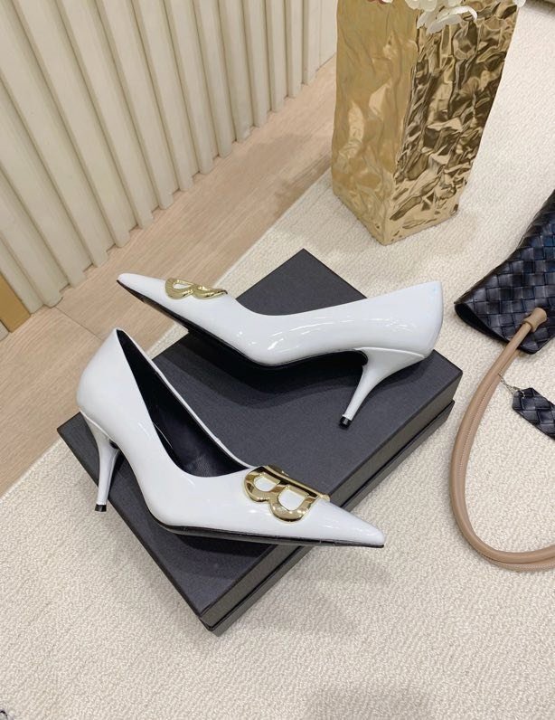 Туфли на высоком каблуке с острым носком фото 4