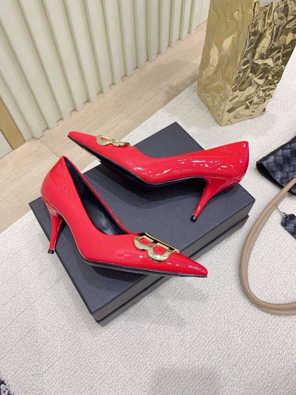 Туфли на высоком каблуке с острым носком фото 4