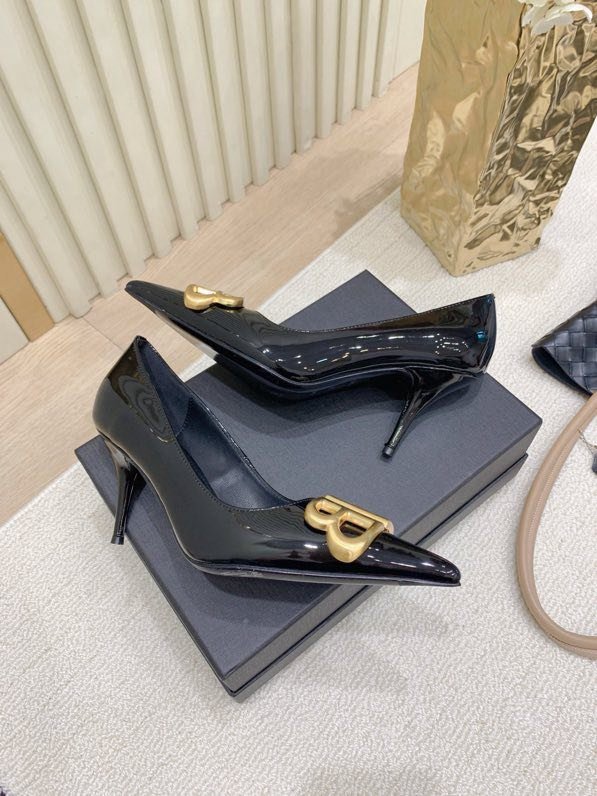 Туфли на высоком каблуке с острым носком фото 4