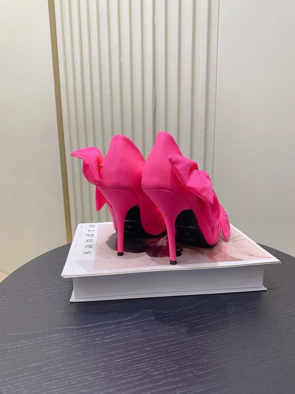 Туфли на высоком каблуке с острым носком фото 4