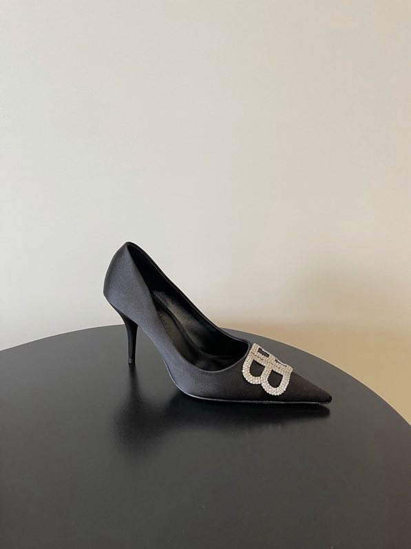 Туфли на высоком каблуке с острым носком фото 4