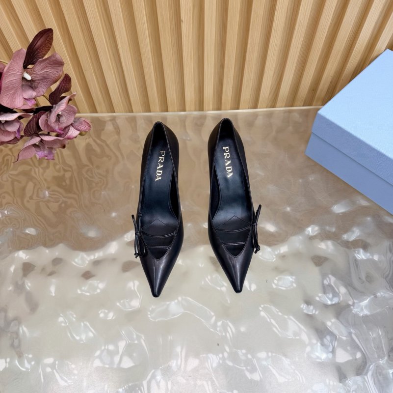 Туфлі на високому підборах з гострим носком фото 4