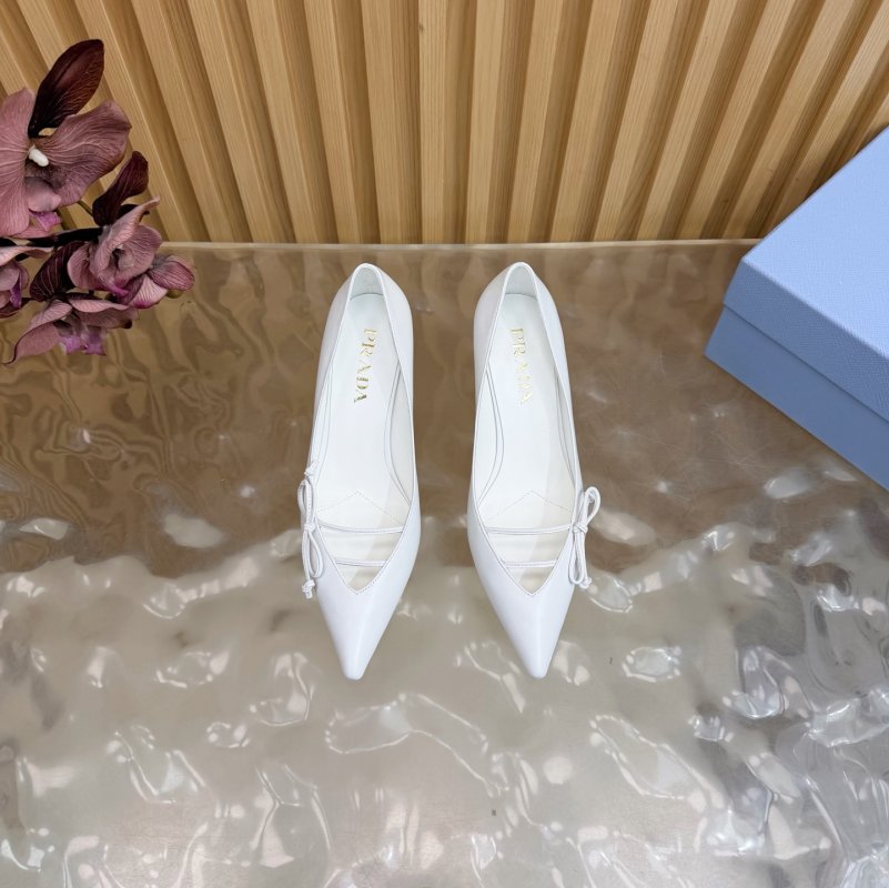 Туфлі на високому підборах з гострим носком фото 4