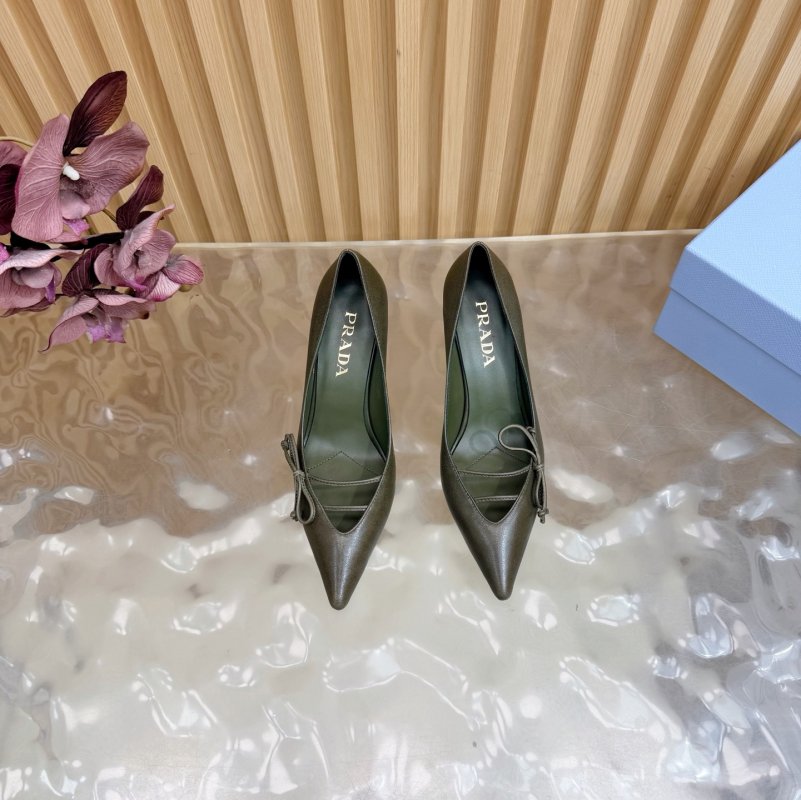 Туфлі на високому підборах з гострим носком фото 4