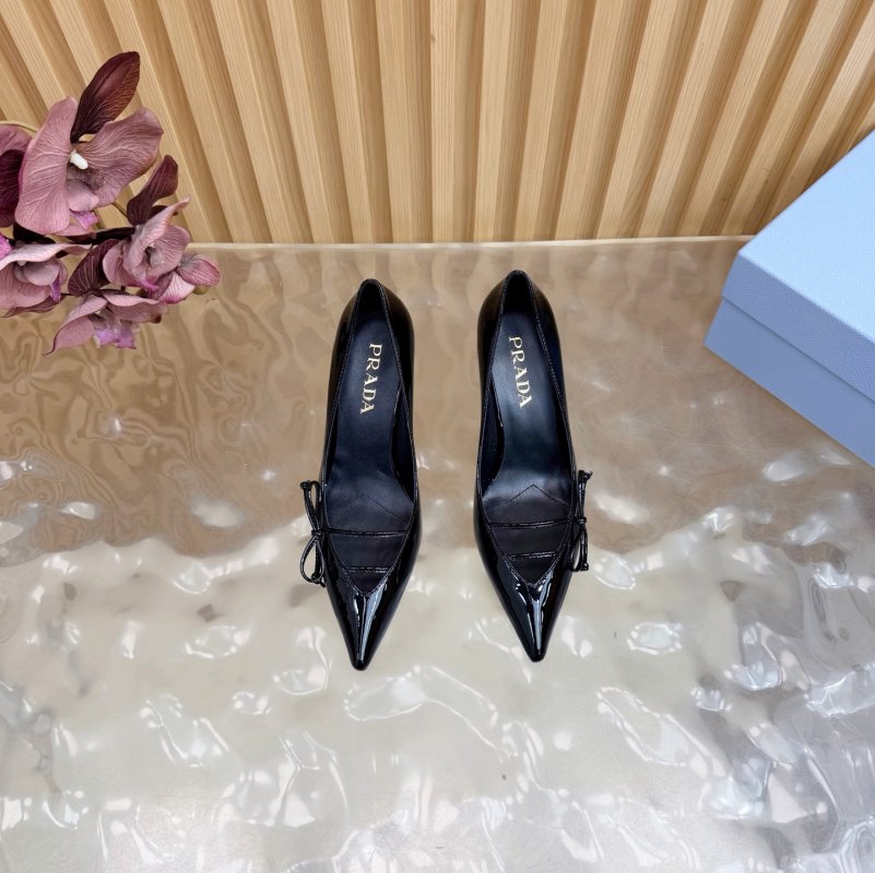 Туфлі на високому підборах з гострим носком фото 4