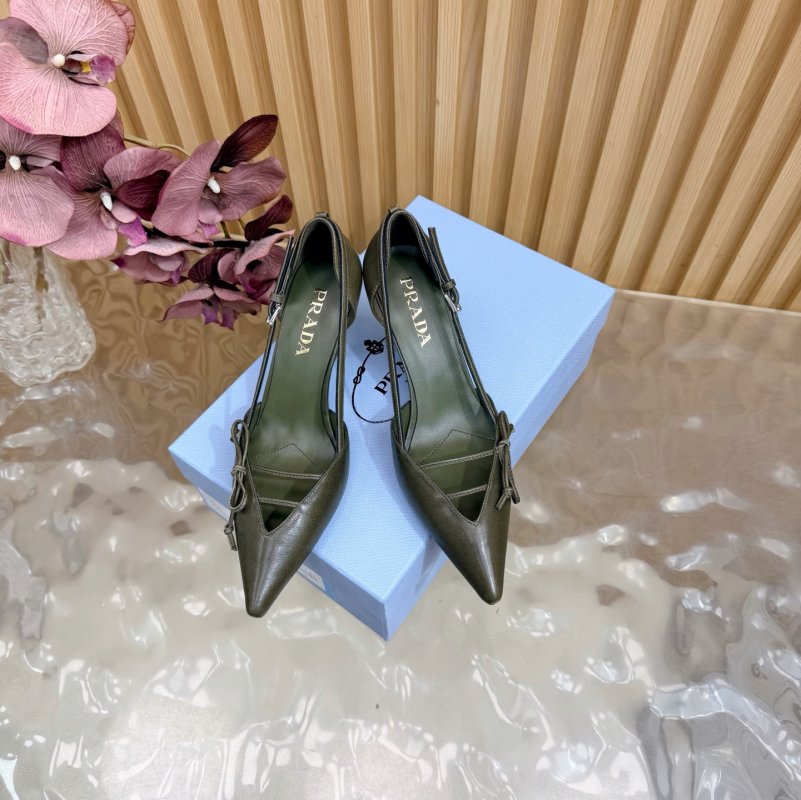 Туфлі на високому підборах з гострим носком фото 4