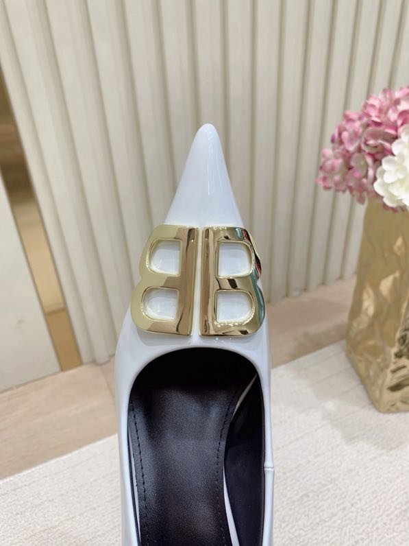 Туфли на высоком каблуке с острым носком фото 5