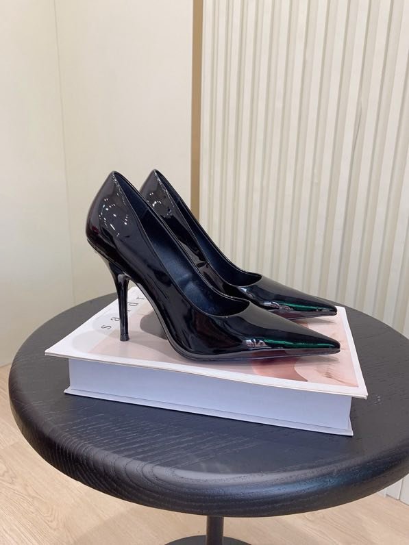 Туфли на высоком каблуке с острым носком фото 5