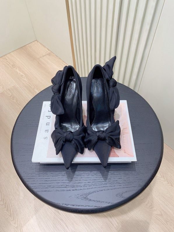 Туфли на высоком каблуке с острым носком фото 5