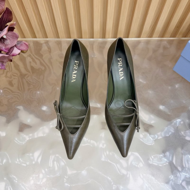 Туфлі на високому підборах з гострим носком фото 5