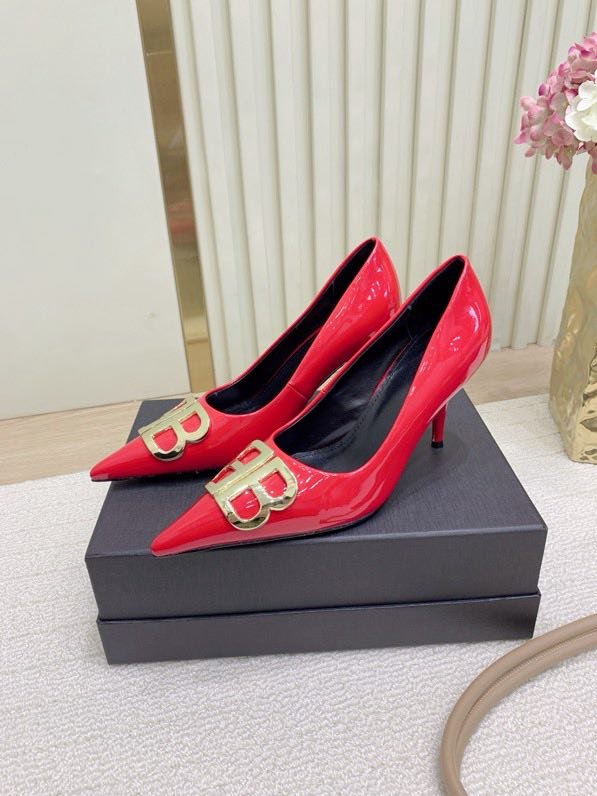 Туфли на высоком каблуке с острым носком фото 6