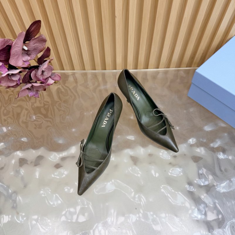 Туфлі на високому підборах з гострим носком фото 6