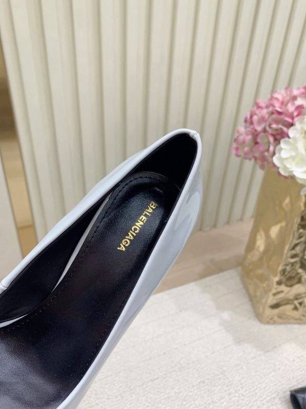 Туфли на высоком каблуке с острым носком фото 7