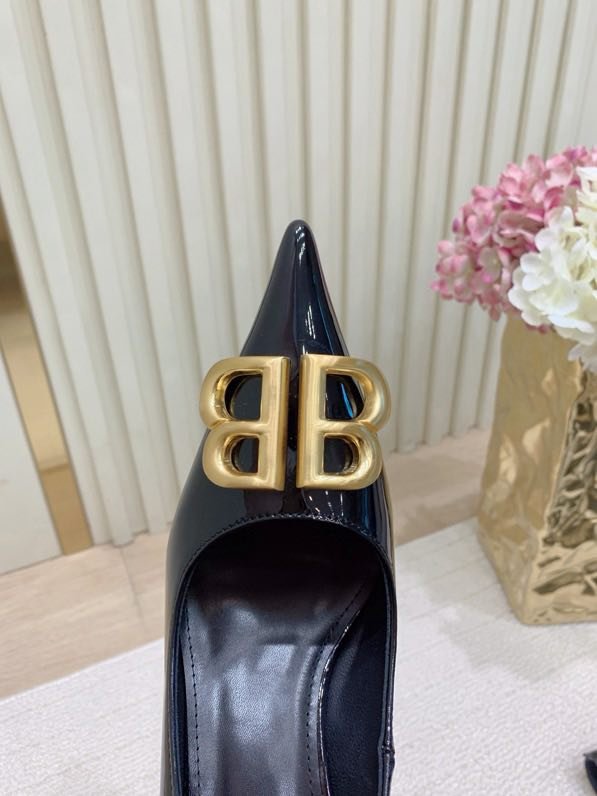 Туфли на высоком каблуке с острым носком фото 7