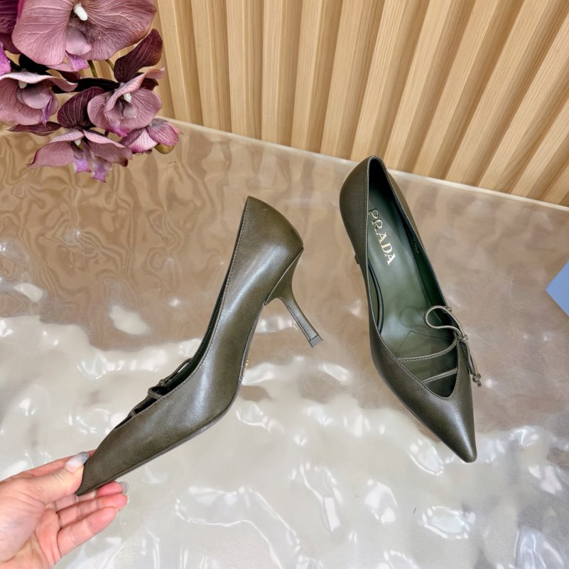 Туфлі на високому підборах з гострим носком фото 7