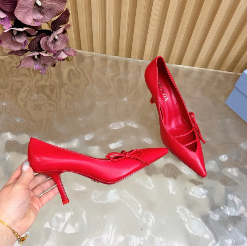 Туфлі на високому підборах з гострим носком фото 7