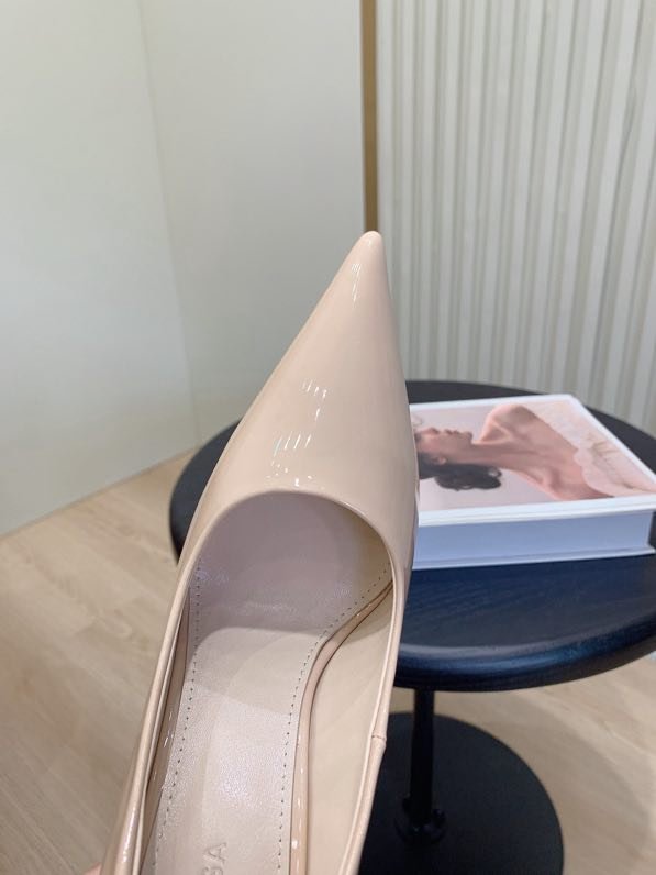 Туфли на высоком каблуке с острым носком фото 8