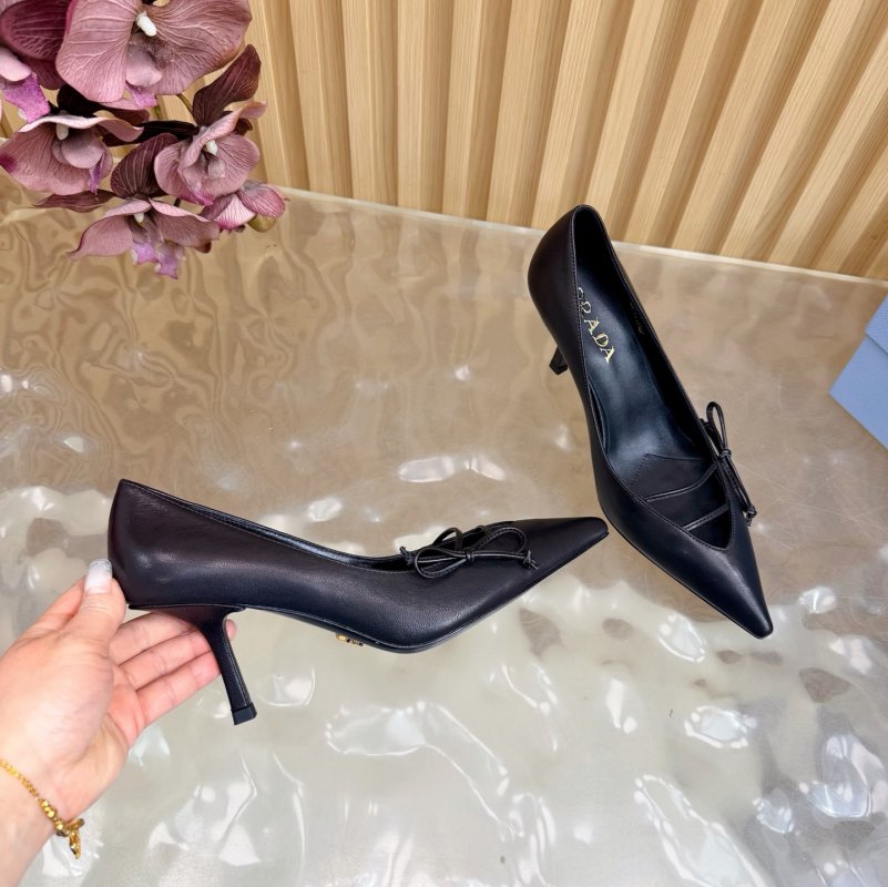 Туфлі на високому підборах з гострим носком фото 8