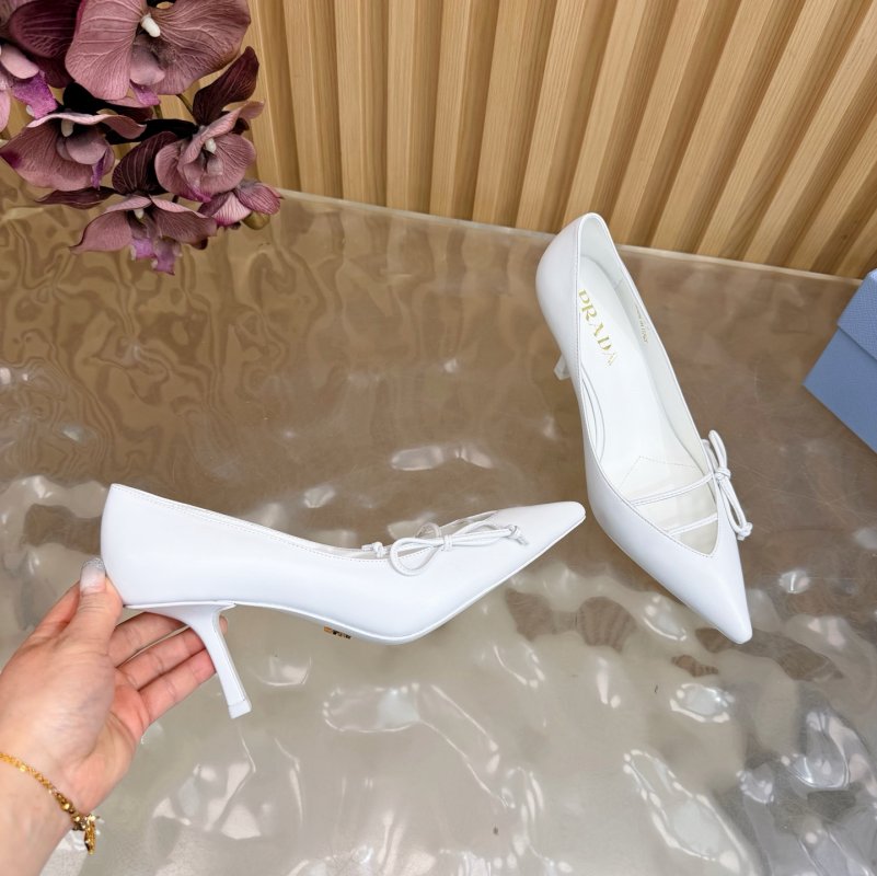 Туфлі на високому підборах з гострим носком фото 8