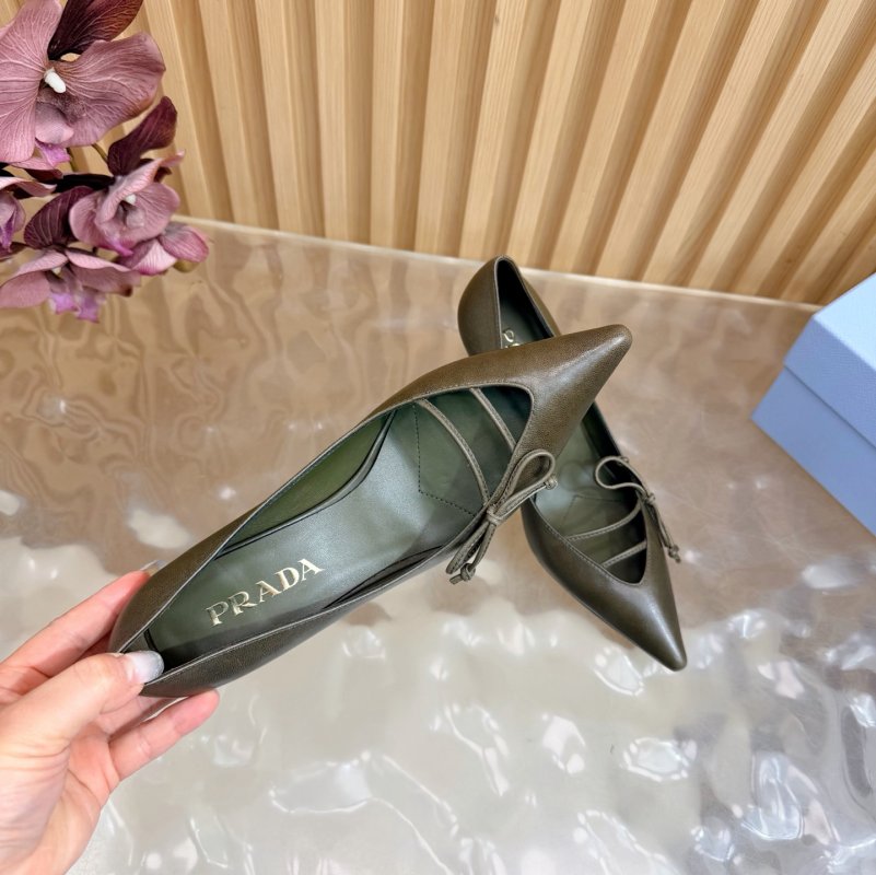 Туфлі на високому підборах з гострим носком фото 8