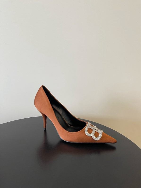 Туфли на высоком каблуке с острым носком фото 9