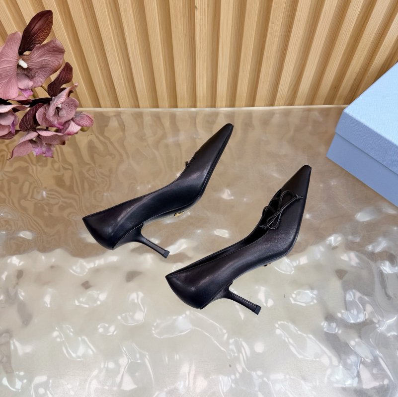 Туфлі на високому підборах з гострим носком фото 9