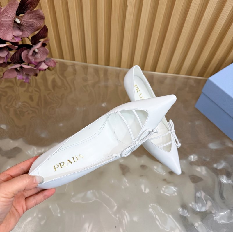 Туфлі на високому підборах з гострим носком фото 9