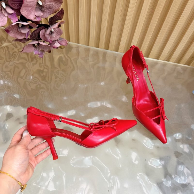 Туфлі на високому підборах з гострим носком фото 9