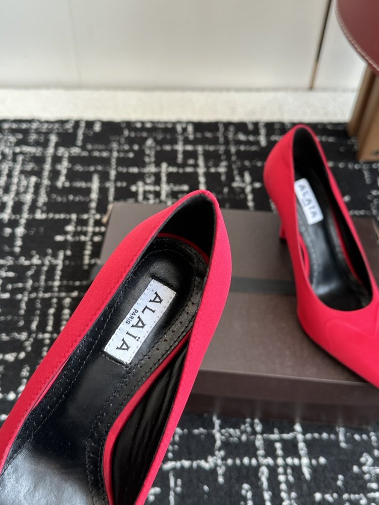 Shoes on high heel women's фото 7