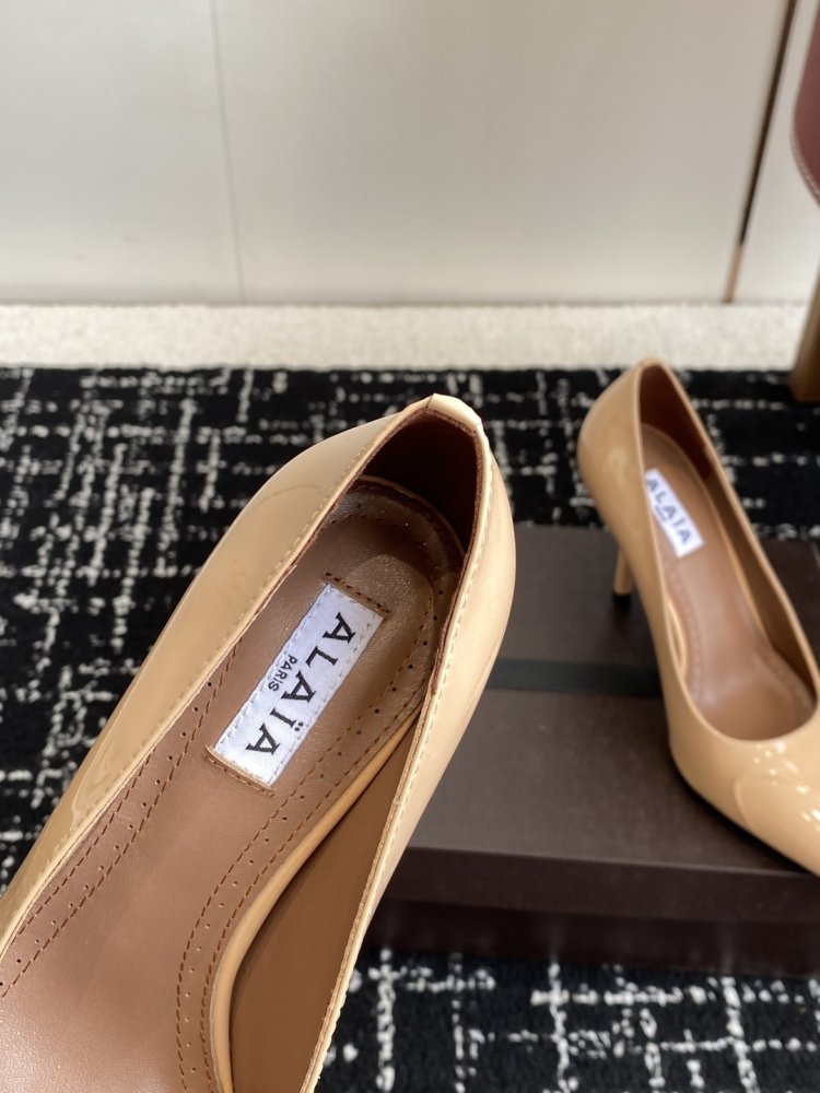 Туфлі на високому підборах жіночі фото 7