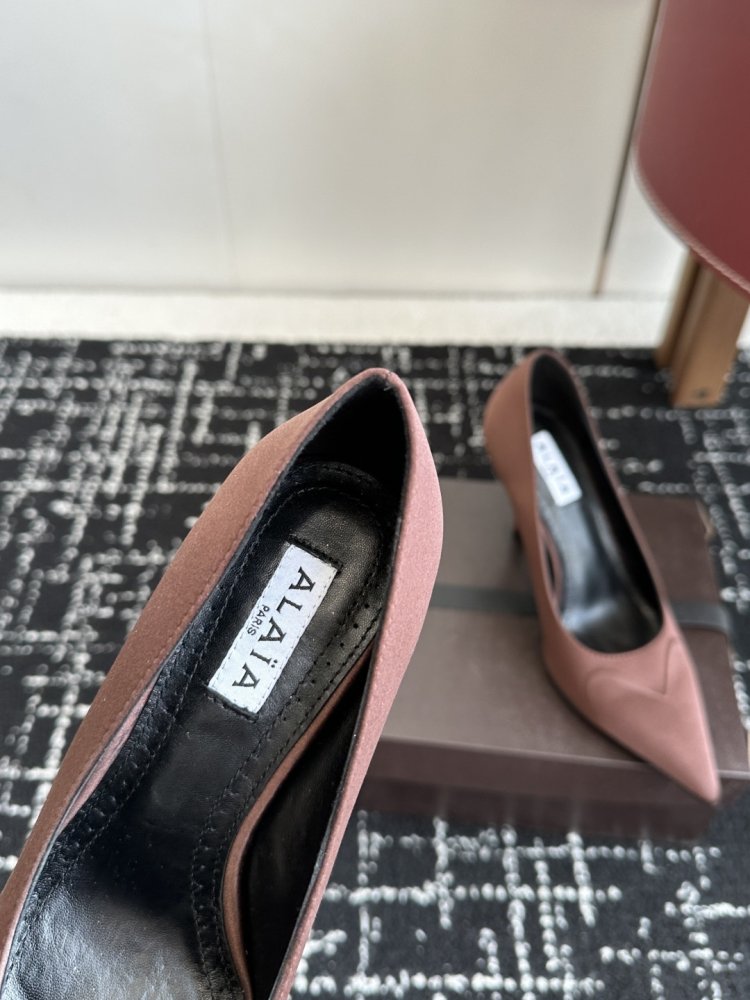 Туфлі на високому підборах жіночі фото 8