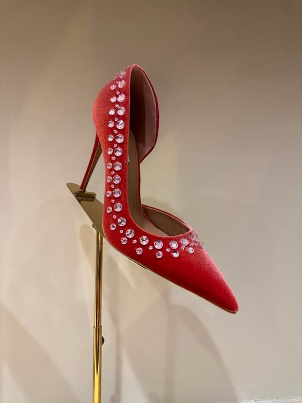 Туфли на высоком каблуке