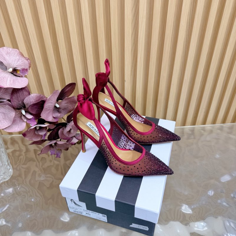 Туфли на высоком каблуке