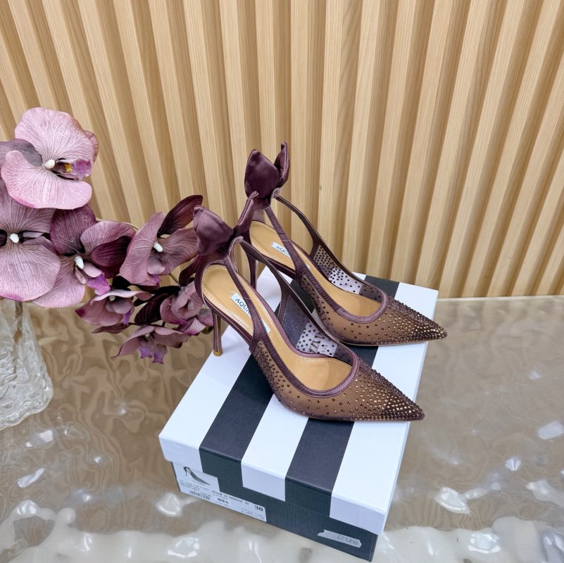 Туфли на высоком каблуке