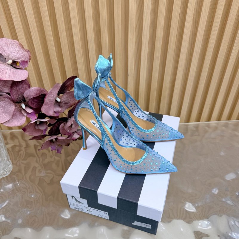 Туфли на высоком каблуке