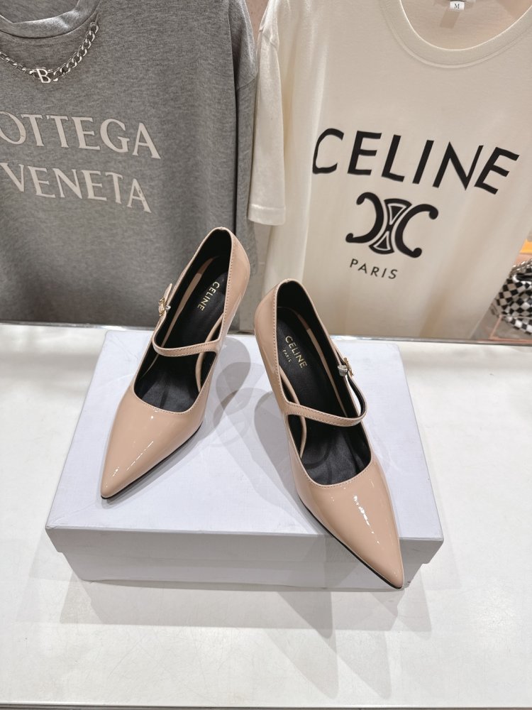 Туфли на высоком каблуке фото 2